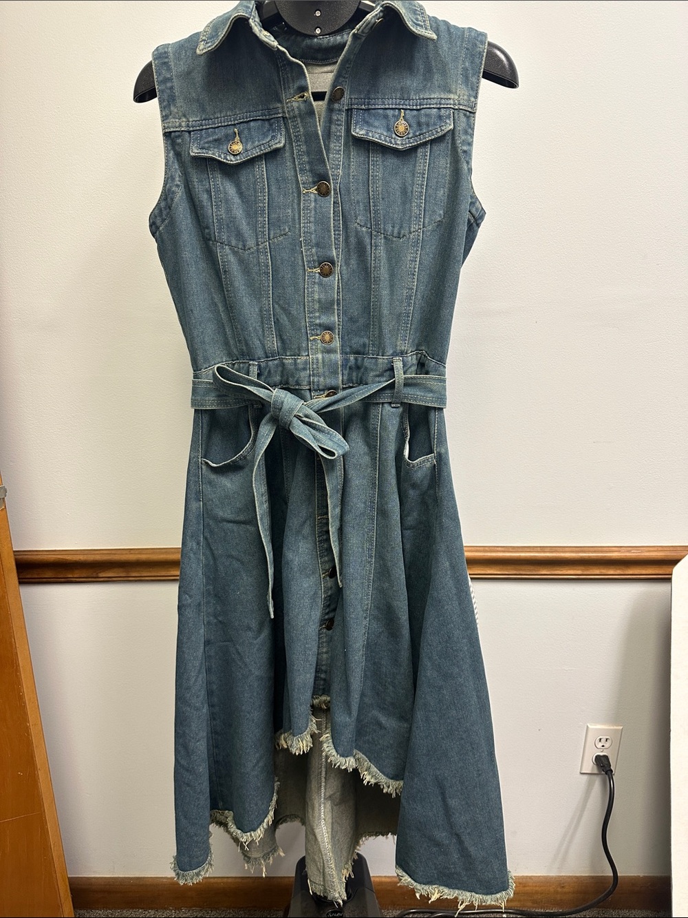 Casual Sleeveless Denim Button Dress in Light Blue